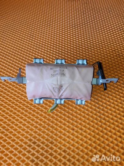 Подушка безопасности в торпедо Mazda 3 BM