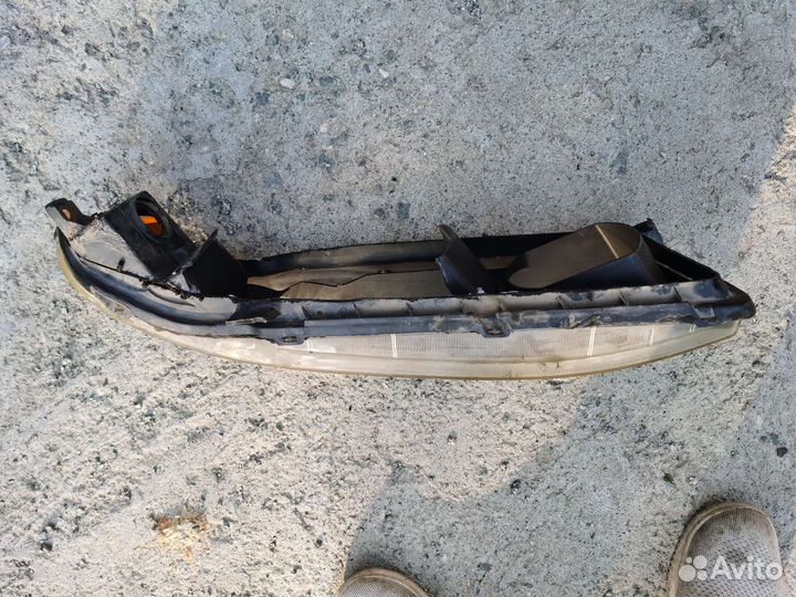 Стекло фары правое mmc galant legnum