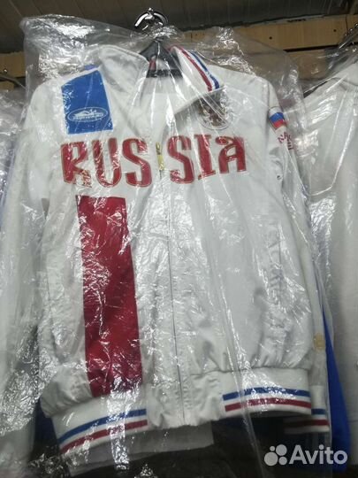 Спортивный костюм женский