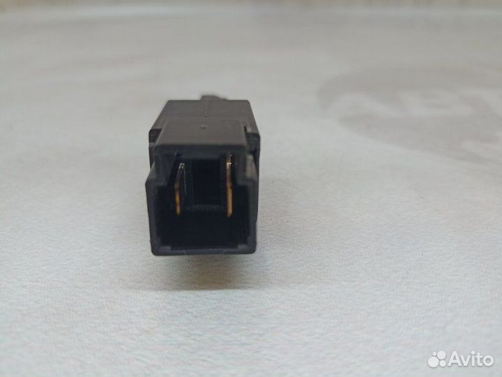 Датчик включения стопсигнала Nissan Primera 1.6