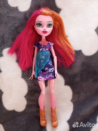 Кукла Монстер Хай Джиджи Грант, Спектра