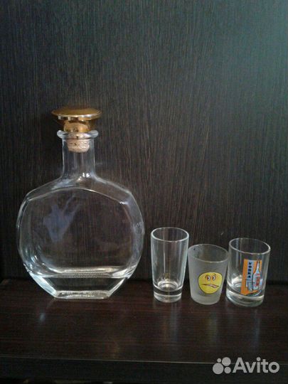 Бутылка и 3 стопки***