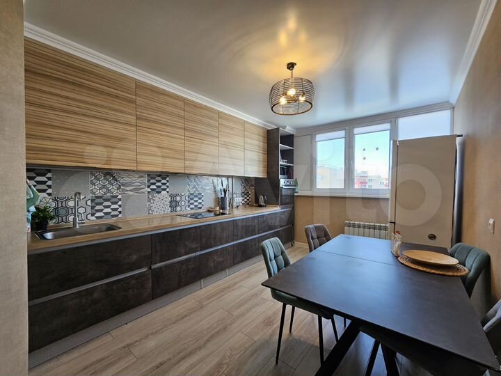 2-к. квартира, 67,7 м², 6/6 эт.