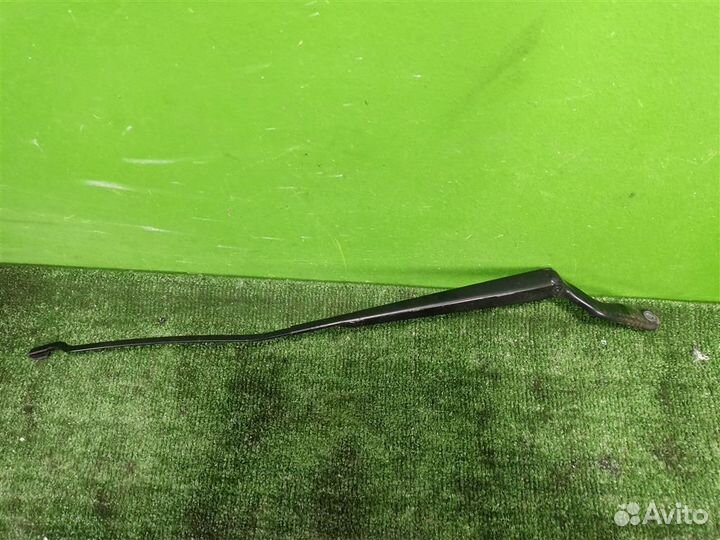 Поводок стеклоочистителя правый Ford Fiesta (CBK)