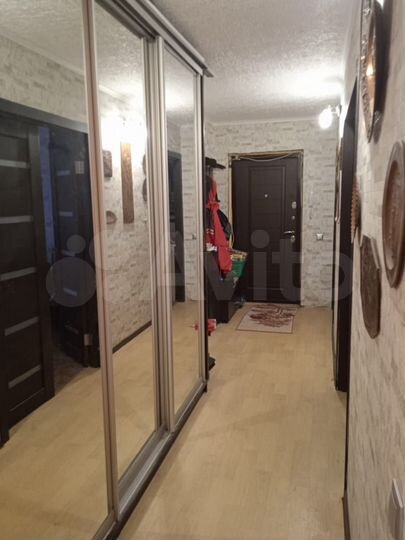 3-к. квартира, 83 м², 1/10 эт.
