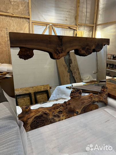 Зеркало в раме из массива эксклюзив