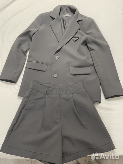 Костюм женский