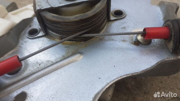 Стеклоподъемник передний правый на nissan микро