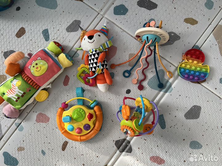 Развивающие игрушки пакетом