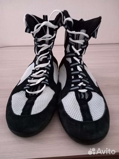 Продаю борцовки