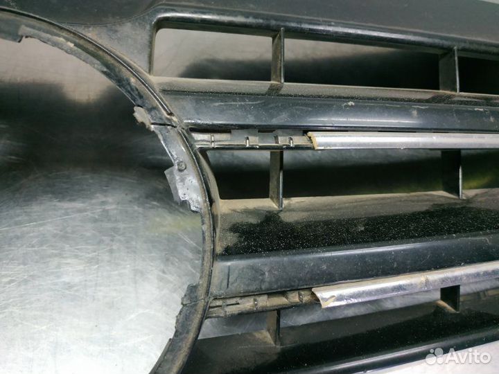 Решетка радиатора Volkswagen Transporter T5 2003