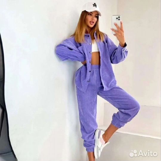 Вельветовый спортивный костюм