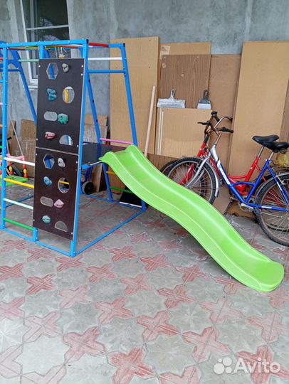 Детская спортивная площадка уличная