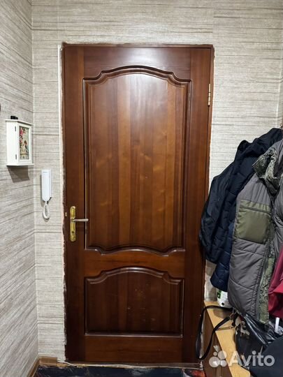 Двери межкомнатные с коробкой деревянные бу