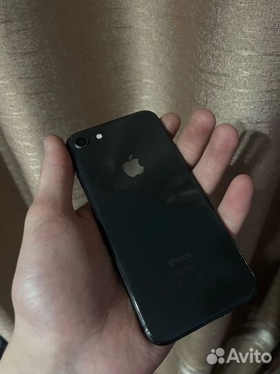 iPhone 8, 64 ГБ
