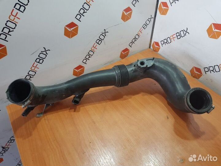 Патрубок воздушного фильтра Mercedes C-Class W205