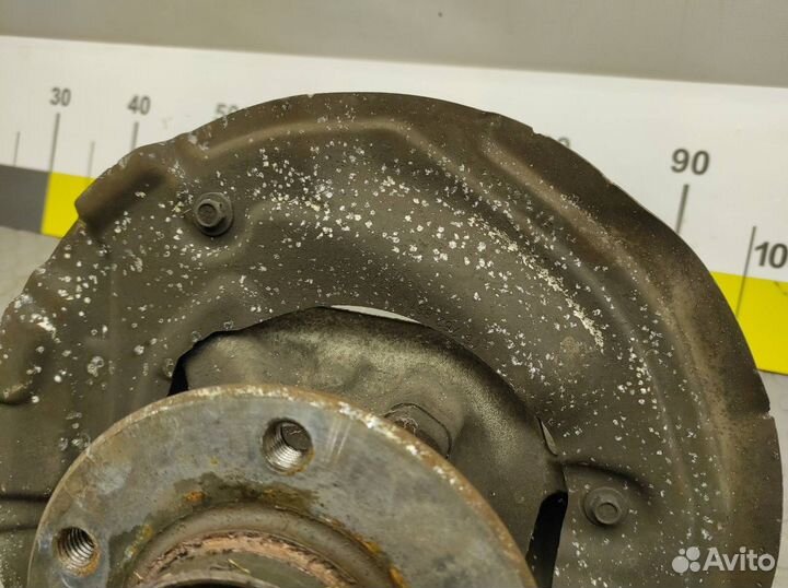 Кулак поворотный передний левый Bmw 320I E90