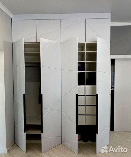 Шкаф распашной