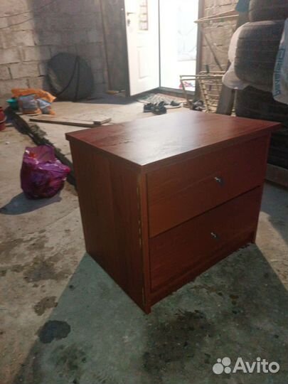 Тумба прикроватная