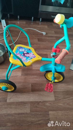 Трехколесный велосипед