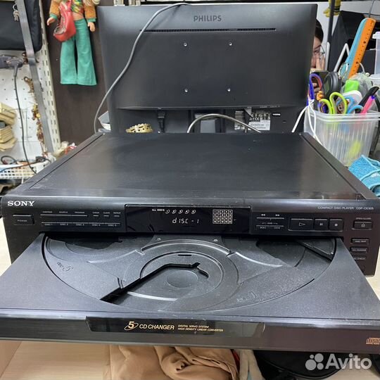 CD проигрыватель Sony CDP-CE305 (сзр)