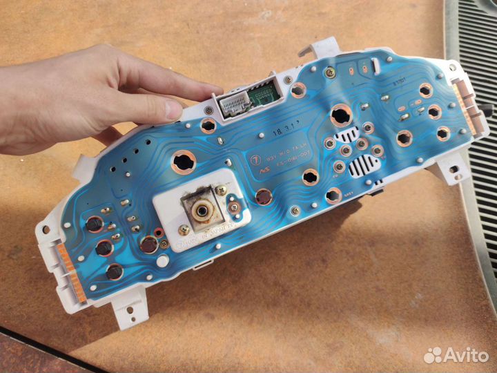 Щиток приборов Subaru