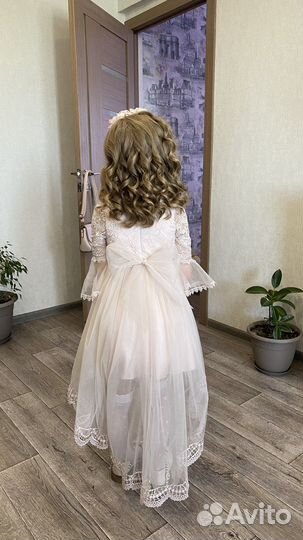 Платье праздничное