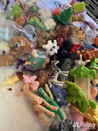 Игрушки из Киндера пакетом животные 800 г