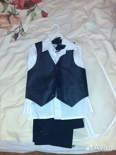 Костюм тройка на мальчика