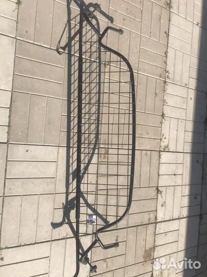 Перегородка в автомобиль