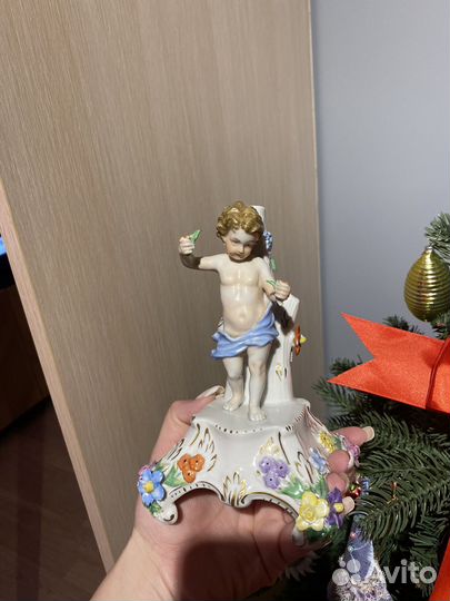 Путти статуэтка подсвечник