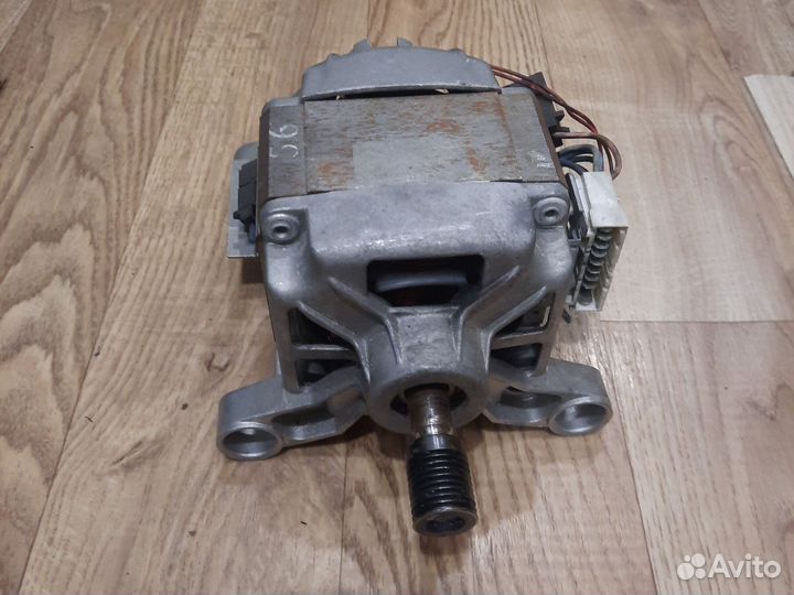 Двигататель стиральной машины