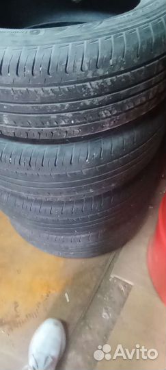 Kumho 852 225/60 R17
