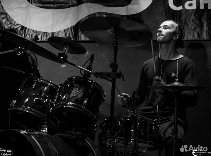 Уроки игры на гитаре, барабанах