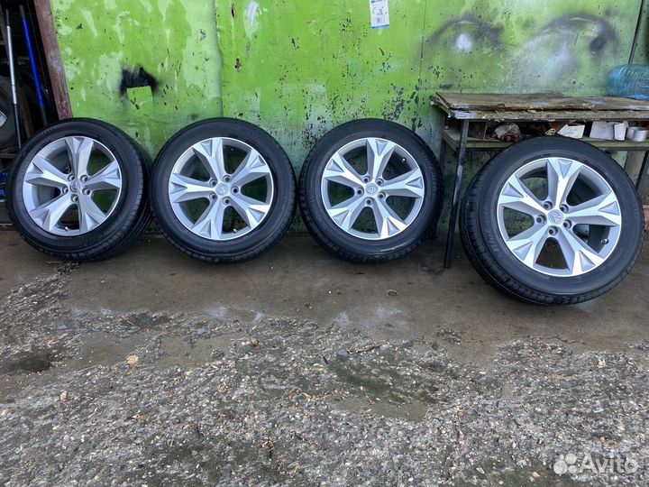 Комплект колес всборе оригинал lexus NX R18