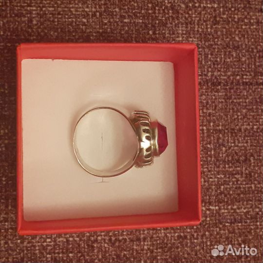 Серебряное кольцо с аметистом в позолоте 875 пробы