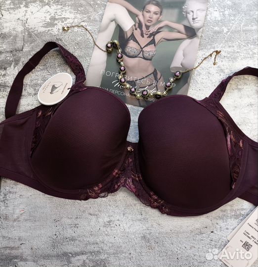 Бюстгальтер Triumph Florale 85E