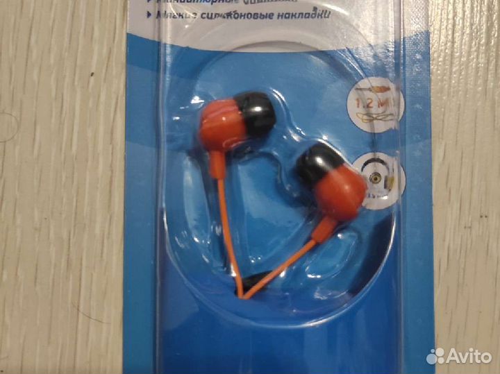 Наушники проводные новые