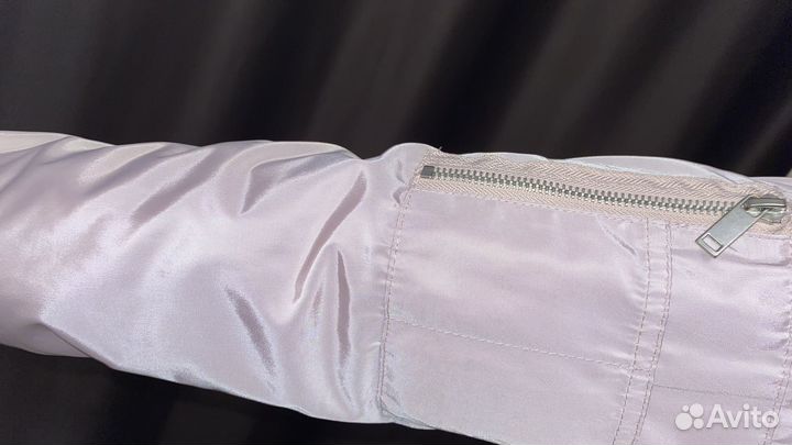 Ветровка бомбер женская