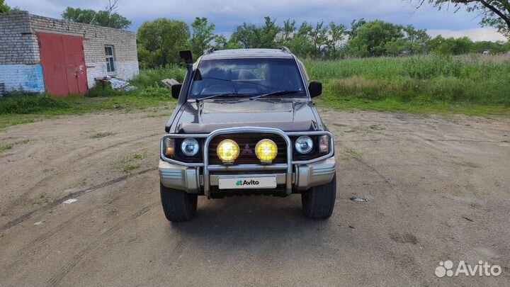 Mitsubishi Pajero 2.5 AT, 1993, 200 000 км