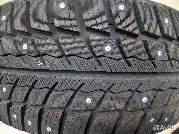 Landsail Ice Star IS33 215/55 R17 94T