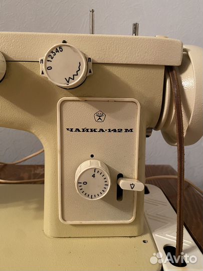 Швейная машина Чайка 142