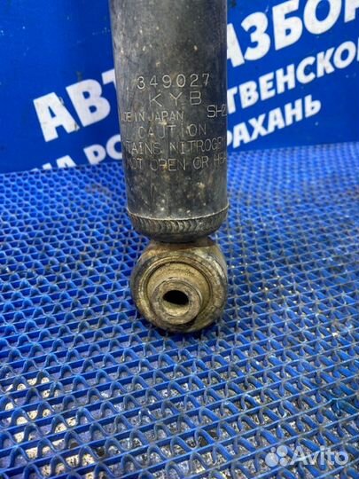 Задний амортизатор Infiniti Fx35 кроссовер VQ35DE