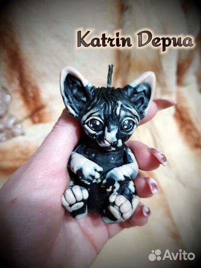 Восковая свеча котенок сфинкс