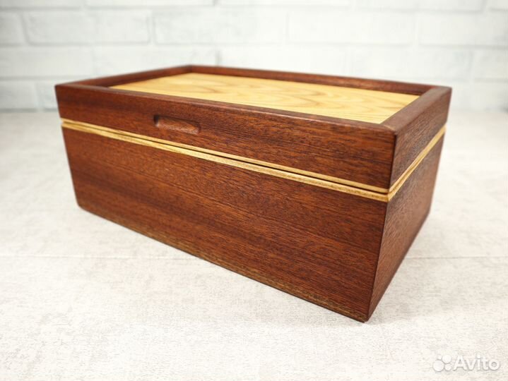 Шкатулка из сапели