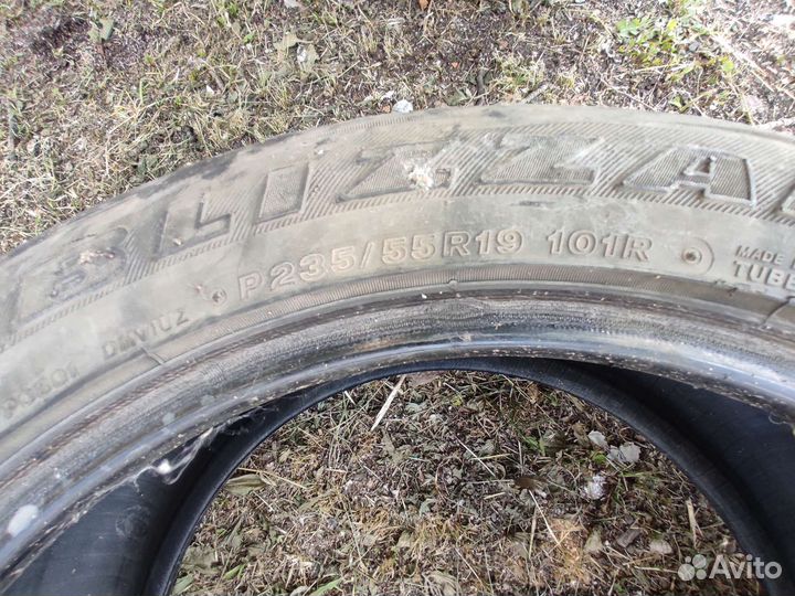 Bridgestone Blizzak DM-V1 235/55 R19