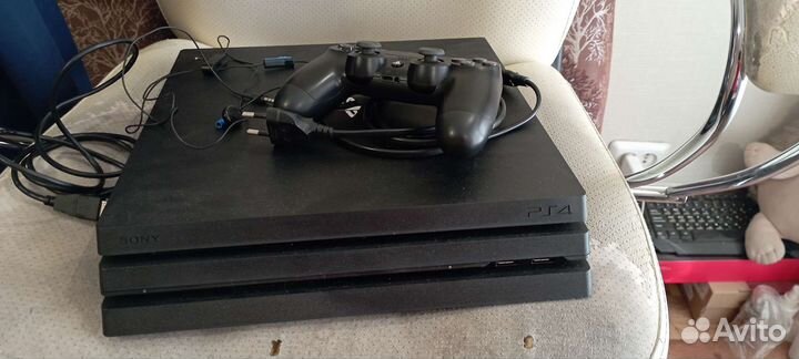 Sony playstation 4 PS4 pro 1tb