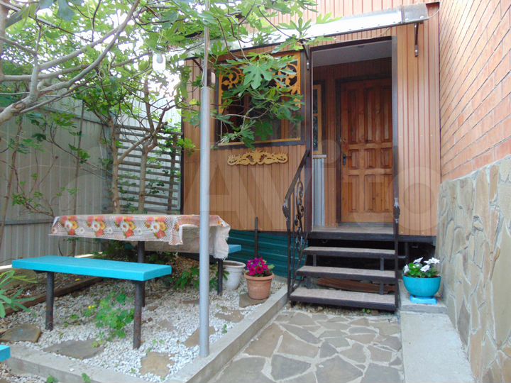 Комната 18 м² в 6-к., 1/1 эт.