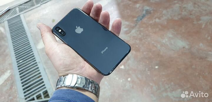 iPhone Xs, 64 ГБ