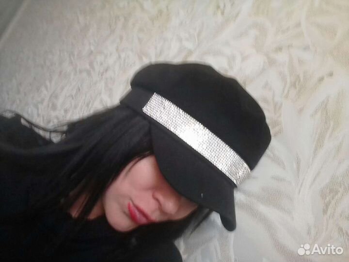 Кепка женская с стразами
